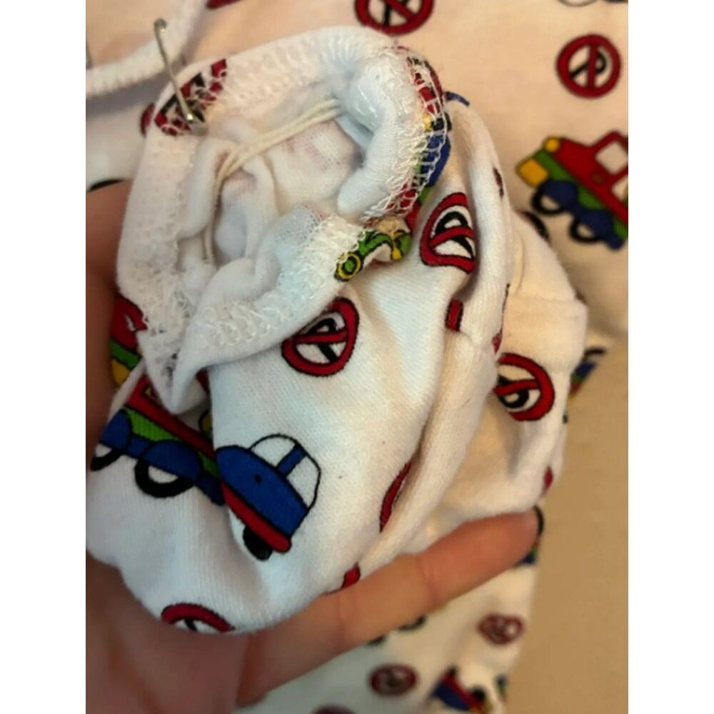 Vintage Peek-A-Babe Baby Bodysuit & Matching mittens 3-6 Months